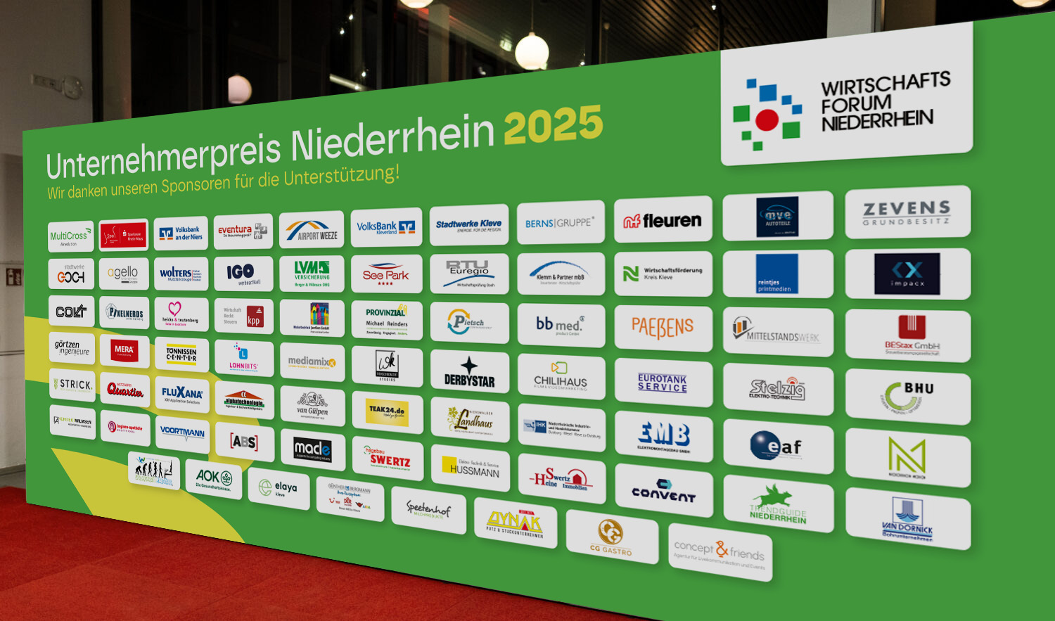 Unternehmerpreis 2025 Sponsorenwand Die Sponsorenwand des Unternehmerpreises 2025 mit Logos von sehr vielen Unternehmen
