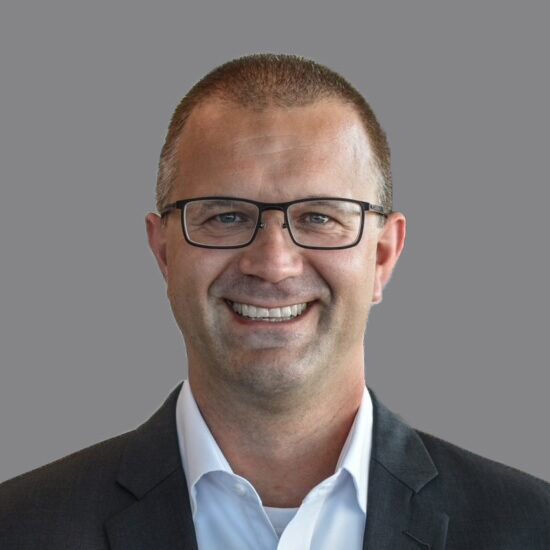 2.MVO_Dr._Sebastian_Papst_GF_Airport_Weeze-Portrait-1-circle 2.MVO_Dr._Sebastian_Papst_GF_Airport_Weeze-Portrait-1-circle